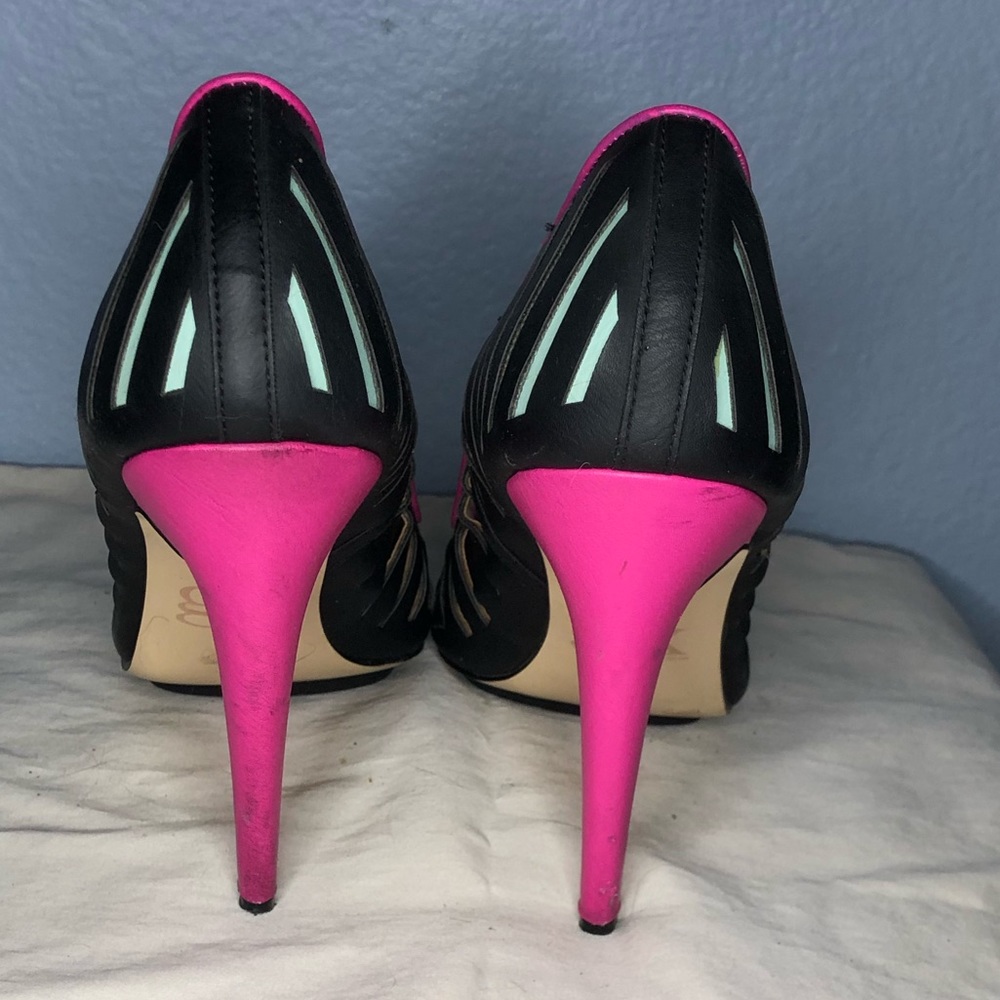 GX By Gwen Stefani pink black NEON Y2K heels 9 - Picture 2 of 4